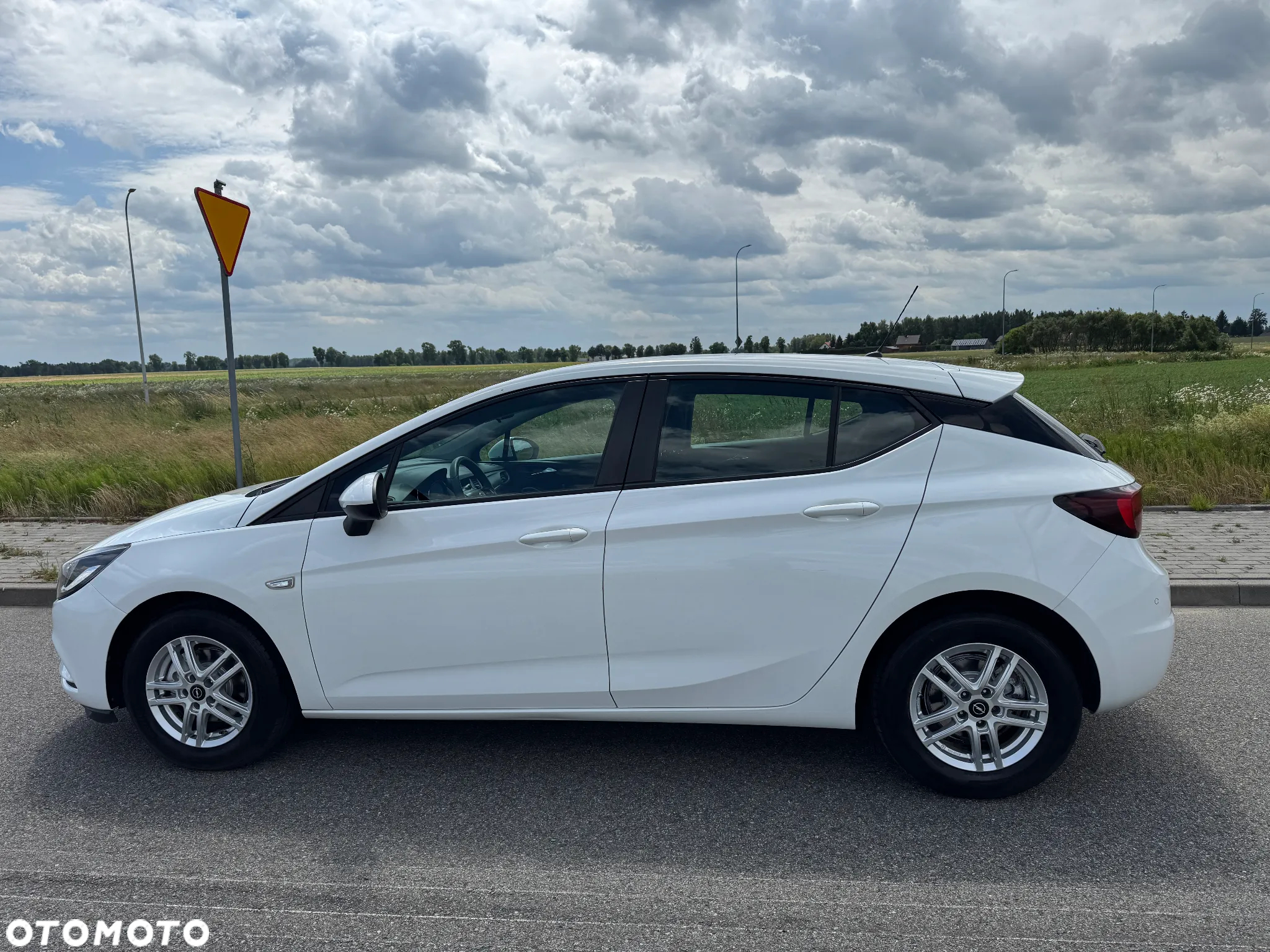 Opel Astra IV 1.4 Essentia - 8