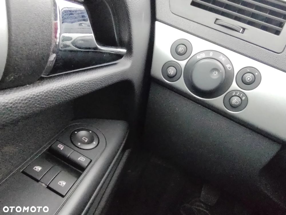 Opel Astra 1.4 Edition 111 Jahre - 29