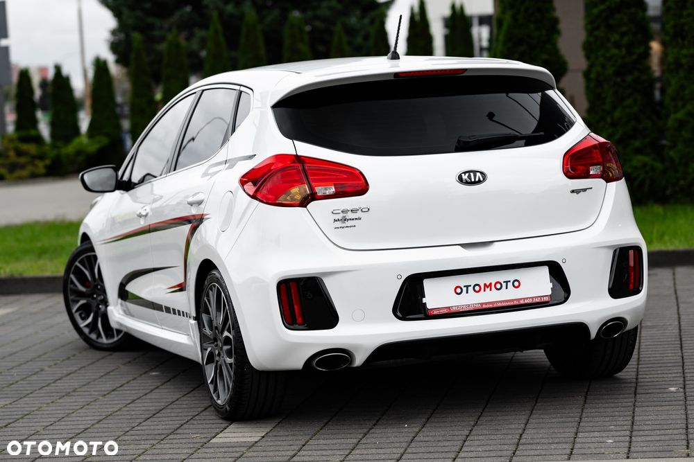 Kia Ceed 1.6 T-GDI GT L - 8