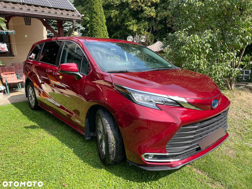 Toyota Sienna - 3