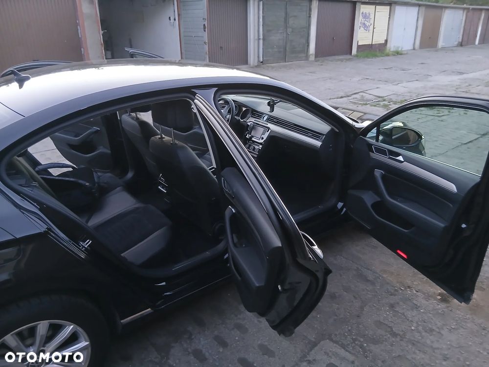 Volkswagen Passat 1.4 TSI BMT ACT Trendline - 16