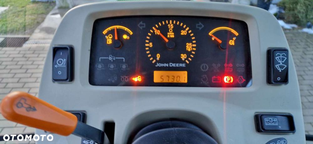 John Deere 3720 - 16