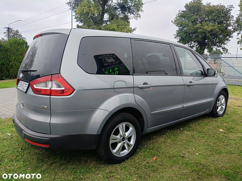 Ford Galaxy 1.8 TDCi Ambiente - 3