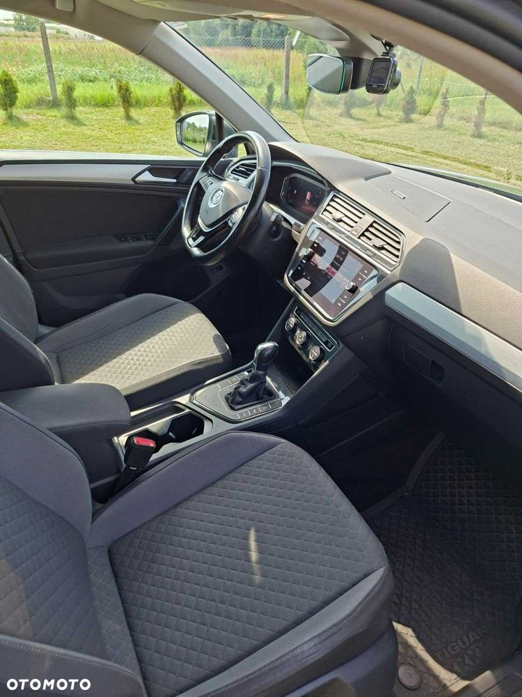 Volkswagen Tiguan - 5