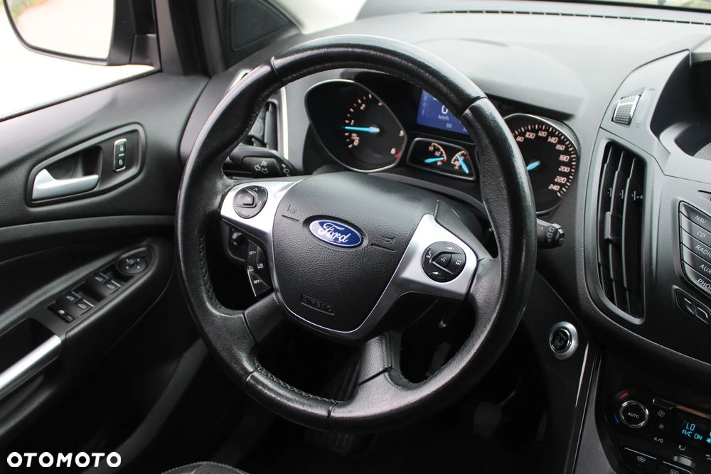 Ford Kuga - 16