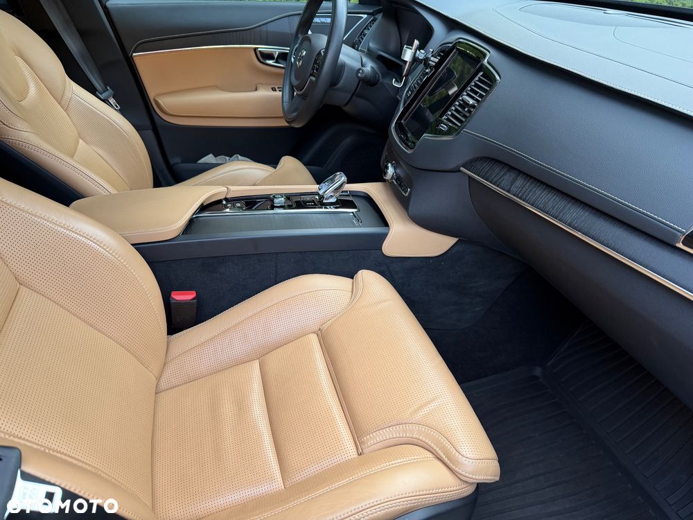 Volvo XC 90 - 6