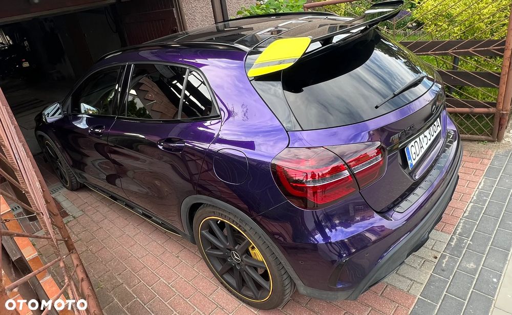 Mercedes-Benz GLA - 5