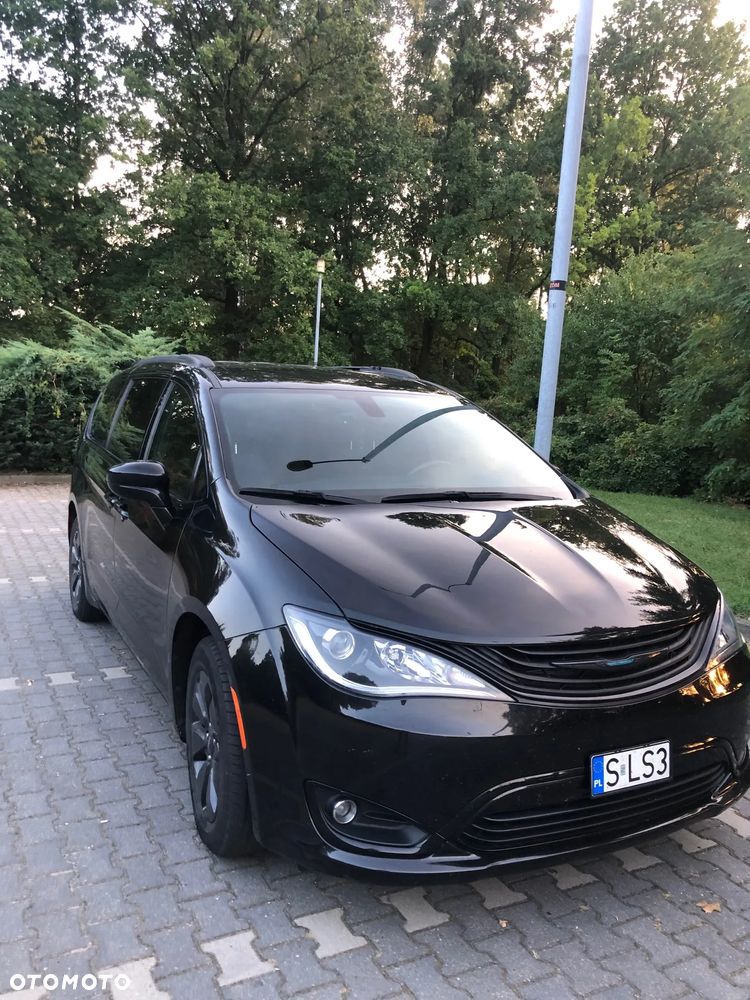 Chrysler Pacifica - 8