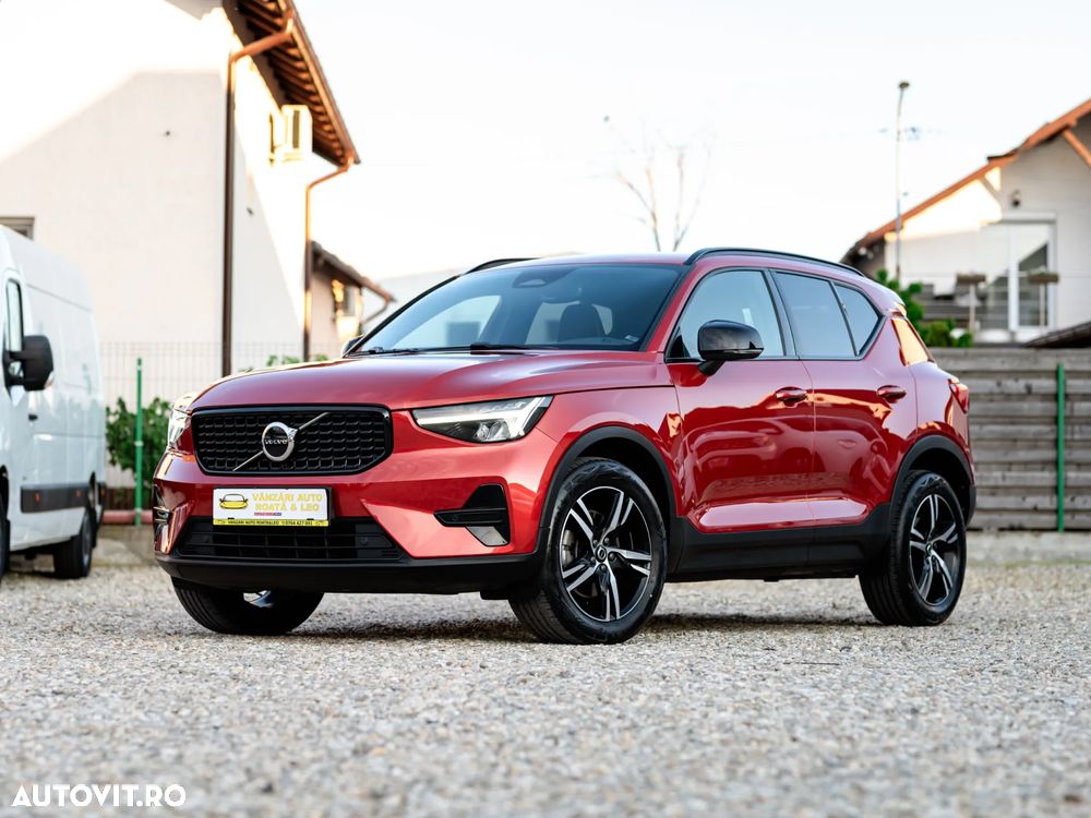 Volvo XC 40 B4 AT8 AWD Mild Hybrid R-Design - 4