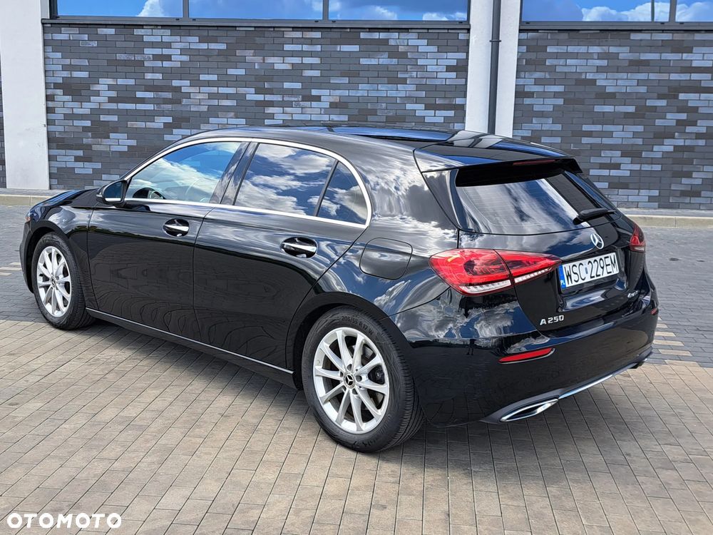 Mercedes-Benz Klasa A 250 4-Matic 7G-DCT - 8