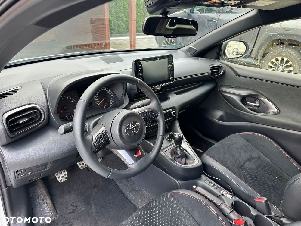 Toyota Yaris - 8
