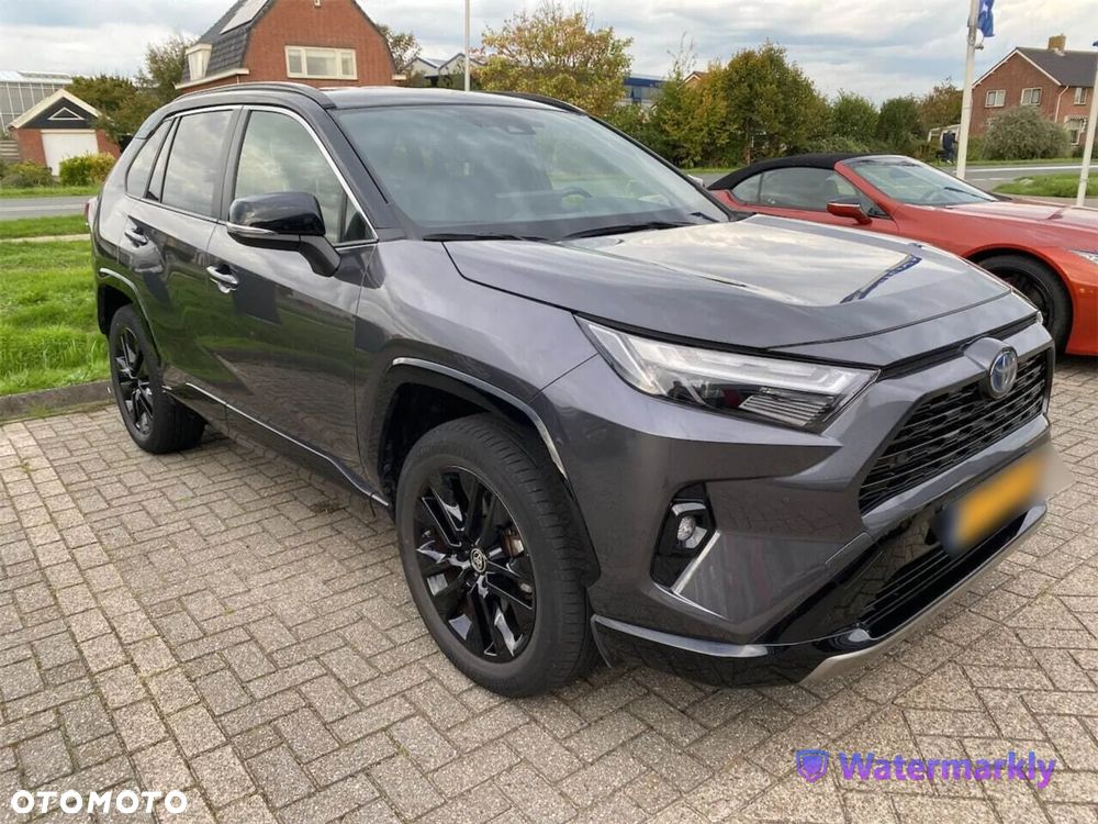 Toyota RAV4 - 1