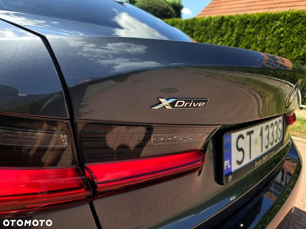 BMW Seria 3 320d xDrive - 23