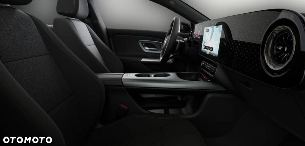 Mercedes-Benz CLA - 11