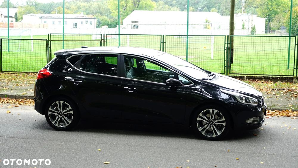 Kia Ceed 1.6 CRDi 128 Platinum Edition - 37