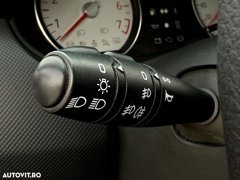 Dacia Logan 1.6 16V Laureate - 29