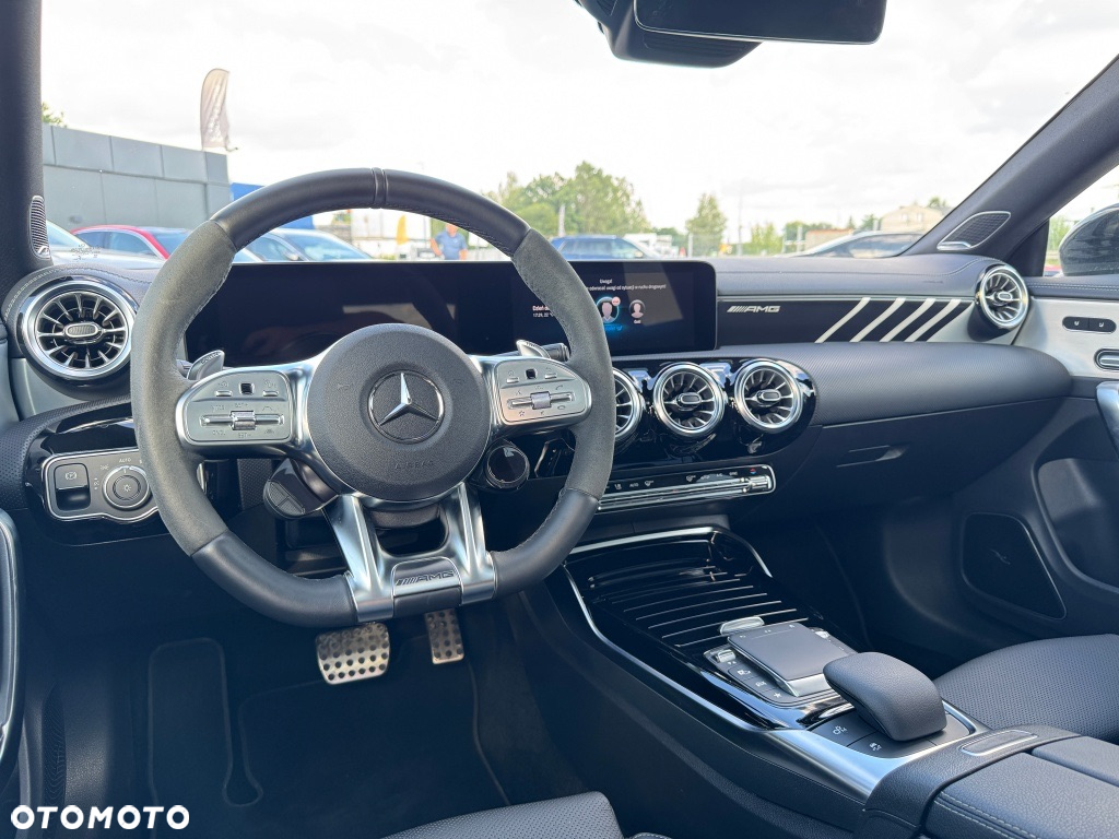 Mercedes-Benz CLA - 11