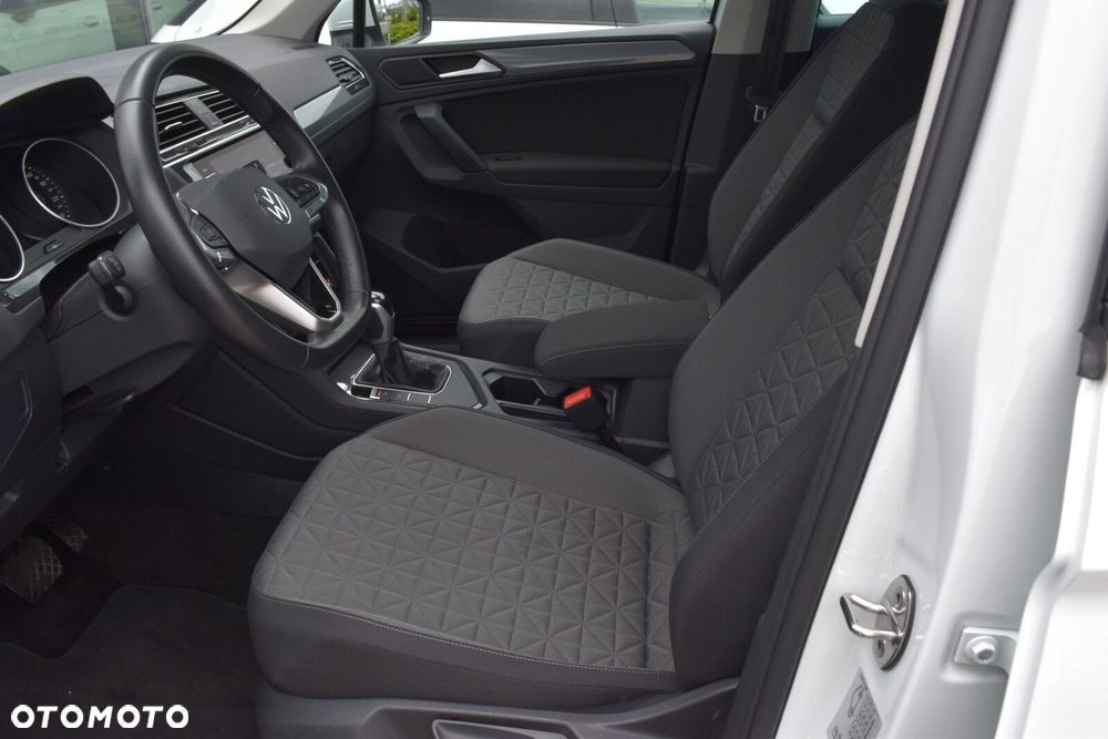 Volkswagen Tiguan 1.5 eTSI Life DSG - 28
