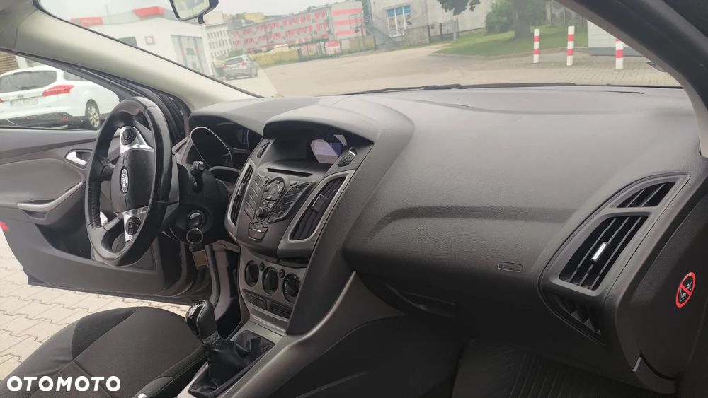 Ford Focus 1.6 Edition - 4