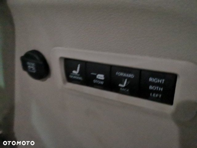 Chrysler Pacifica - 14