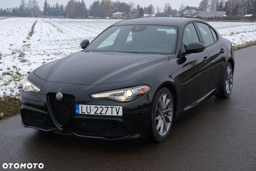 Alfa Romeo Giulia 2.0 Turbo 16V AT8 Veloce - 2