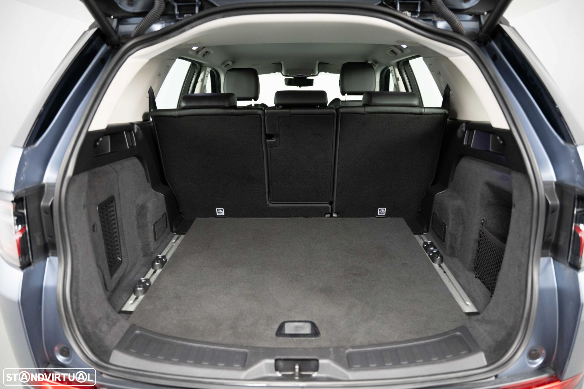 Land Rover Discovery Sport 1.5 I3 P300e AWD - 13
