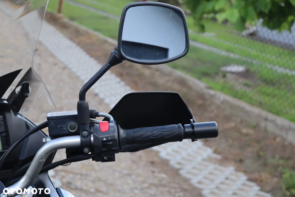 Suzuki V-STROM - 15