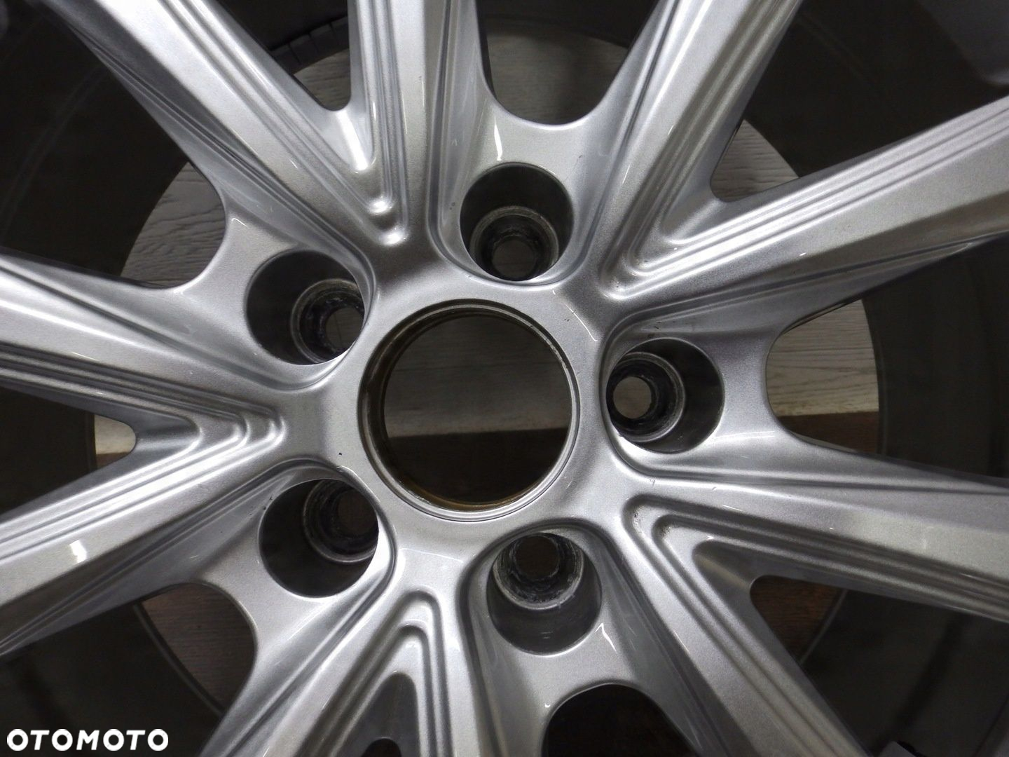 Felga OXXO 7.5Jx17H2 Et29 5x112 - 2
