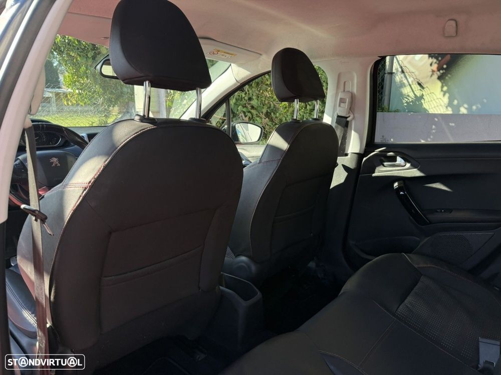 Peugeot 208 1.2 PureTech GT Line EAT6 - 16