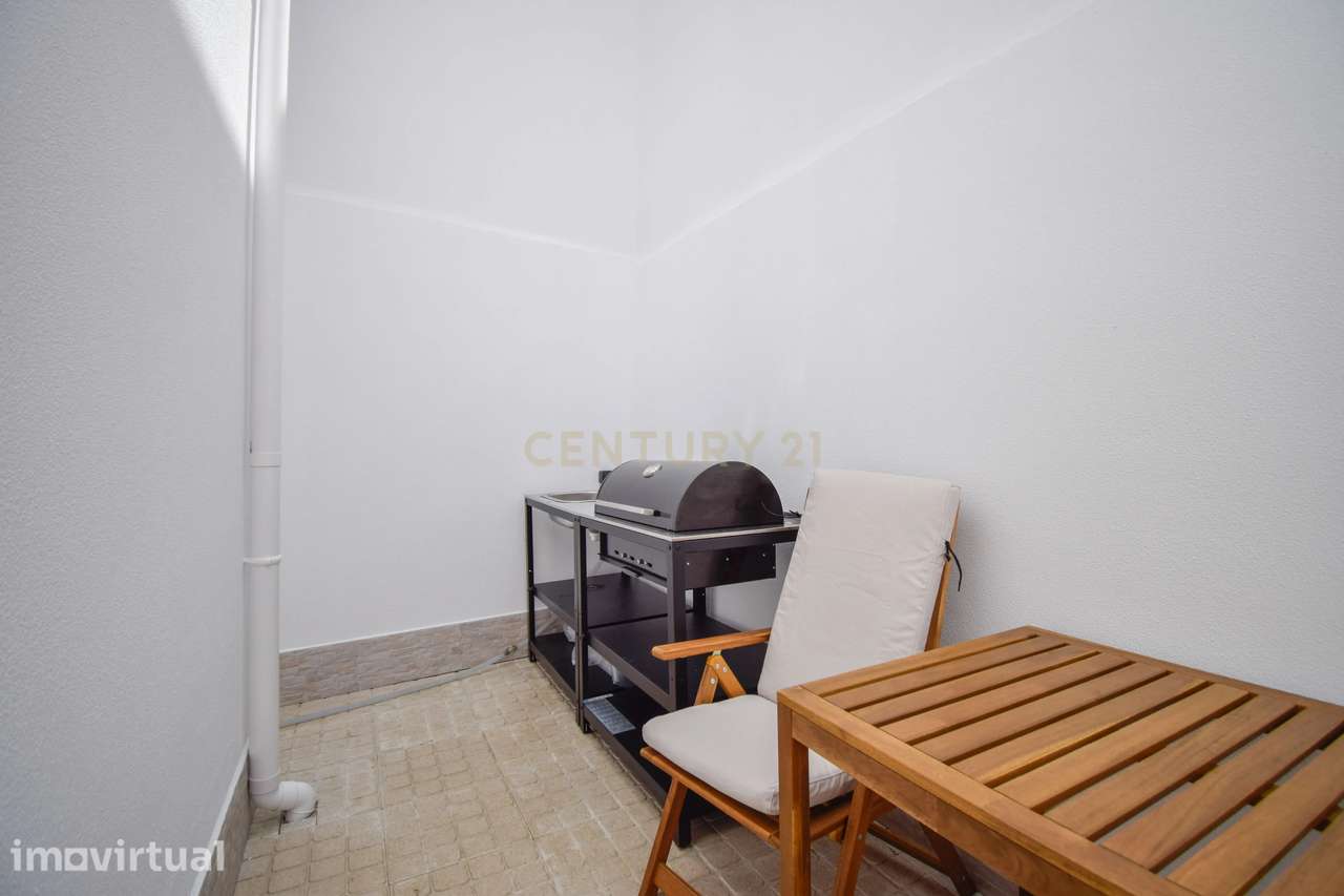 Sintra - Maceira, moradia geminada T2 totalmente remodelada - Grande imagem: 4/20
