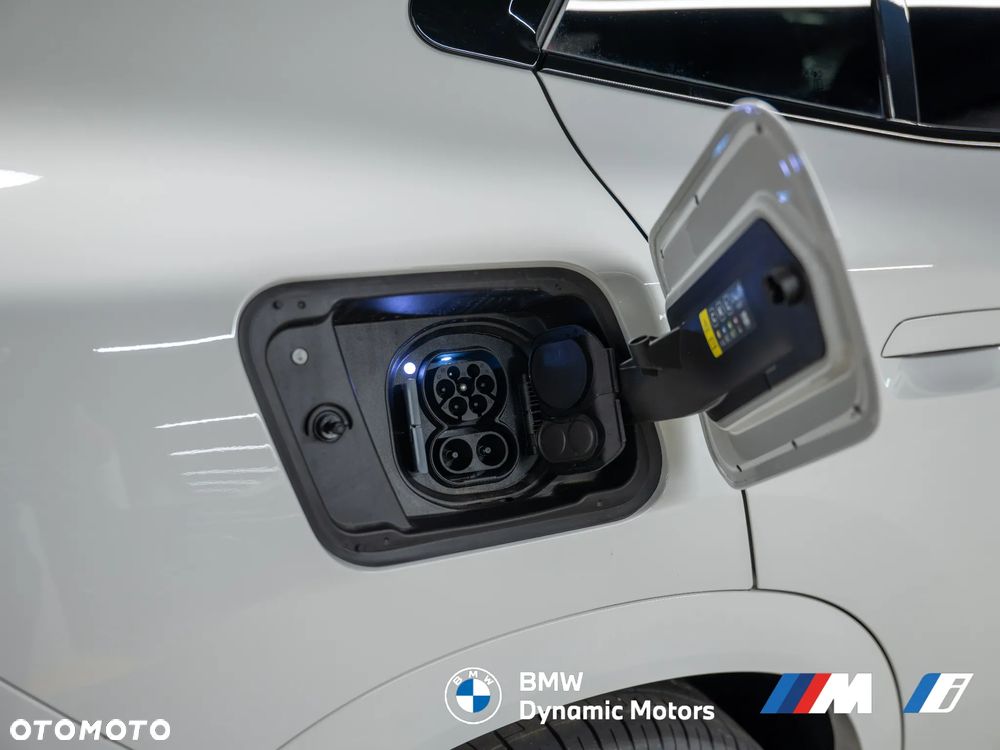 BMW iX2 eDrive20 - 10