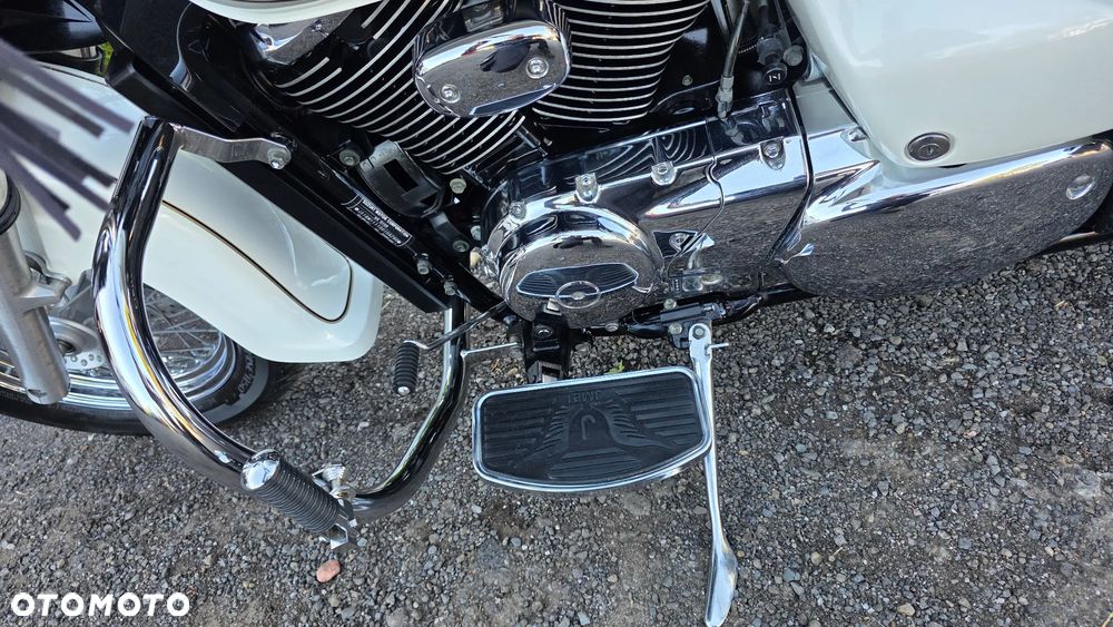 Suzuki Intruder - 30