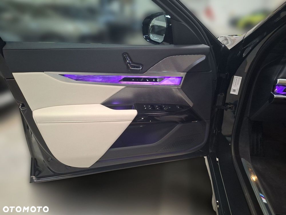 BMW Seria 7 - 12