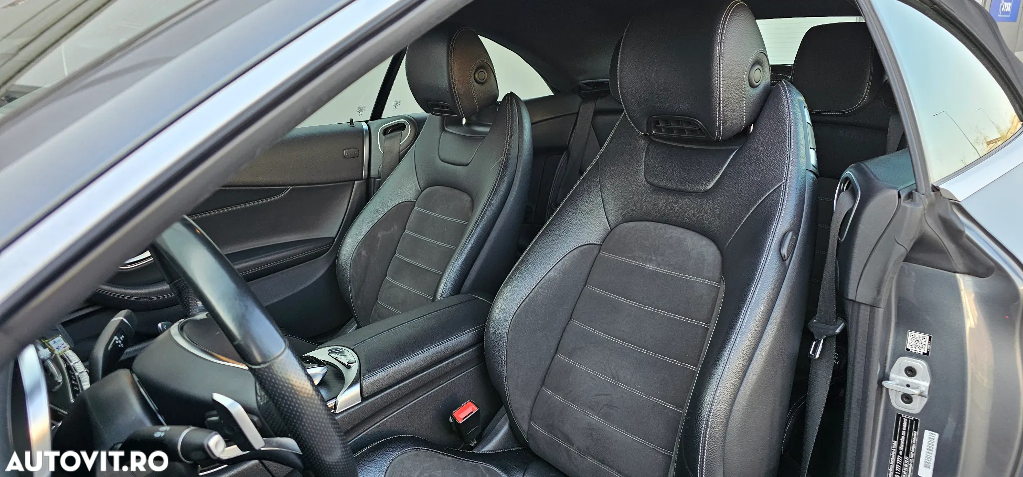 Mercedes-Benz C 220 d Cabrio 4Matic 9G-TRONIC - 17