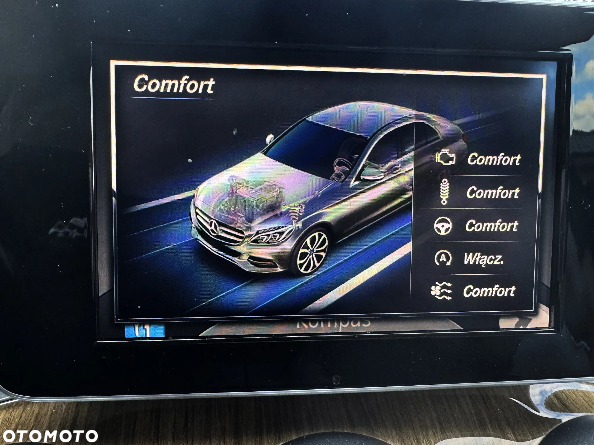 Mercedes-Benz Klasa C 250 7G-TRONIC - 25
