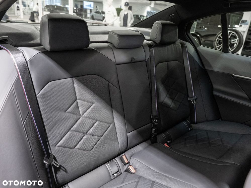 BMW Seria 5 520d xDrive mHEV M Sport - 10