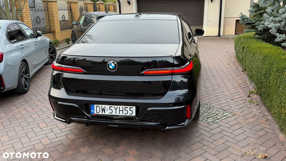 BMW Seria 7 - 11
