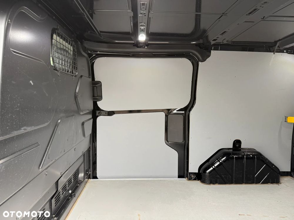 Ford Custom L1H1 - 33