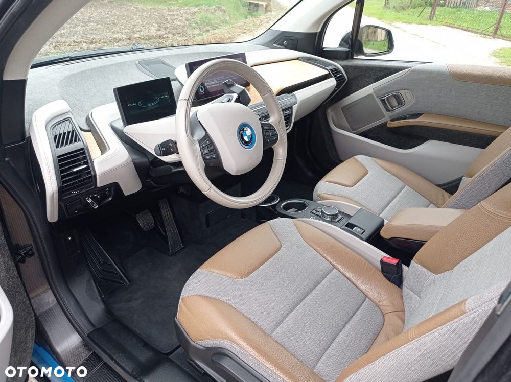 BMW i3 (Range Extender) - 11