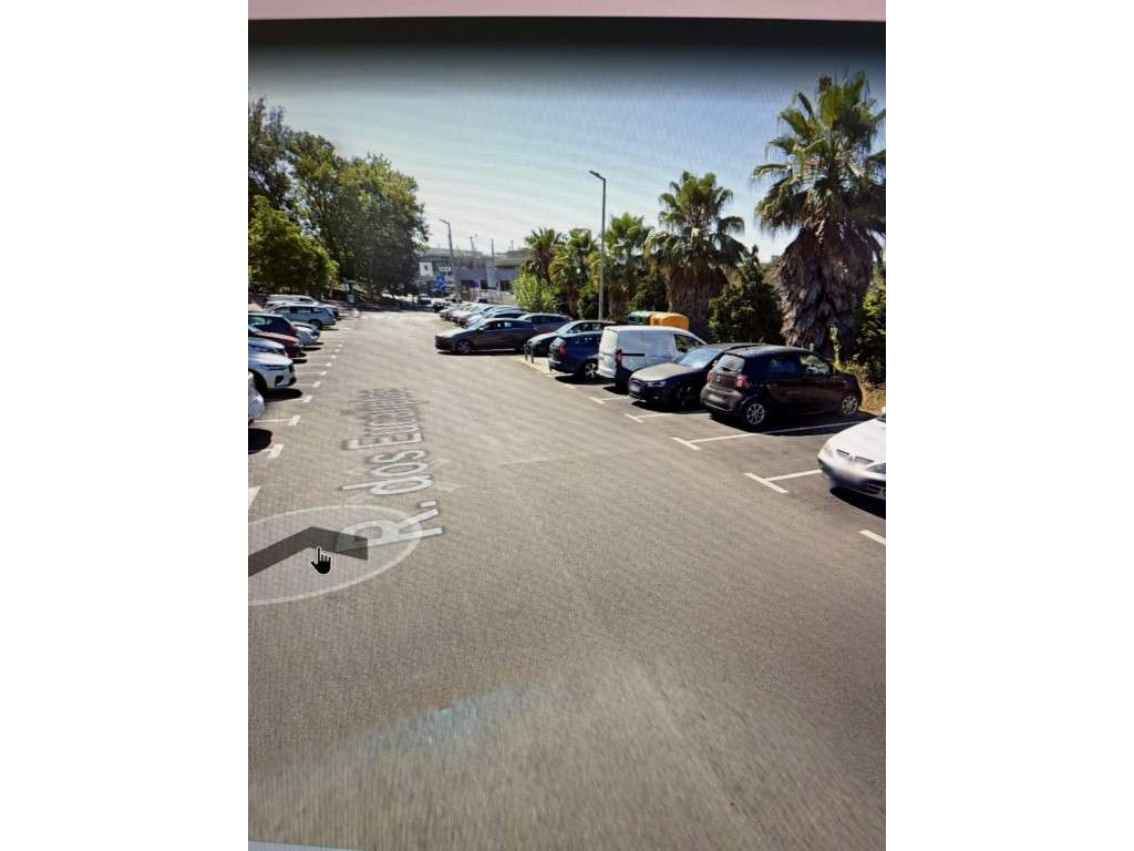 Parqueamento para 1 carro para arrendar na Rua Dos Eucaliptos, Alfr... - Grande imagem: 3/4