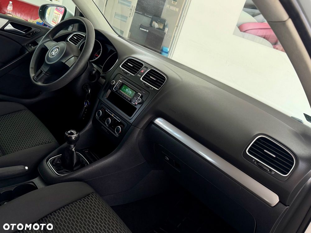Volkswagen Golf - 29