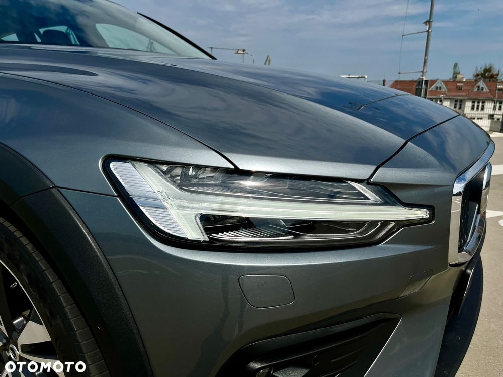 Volvo V60 Cross Country Pro D4 AWD - 36