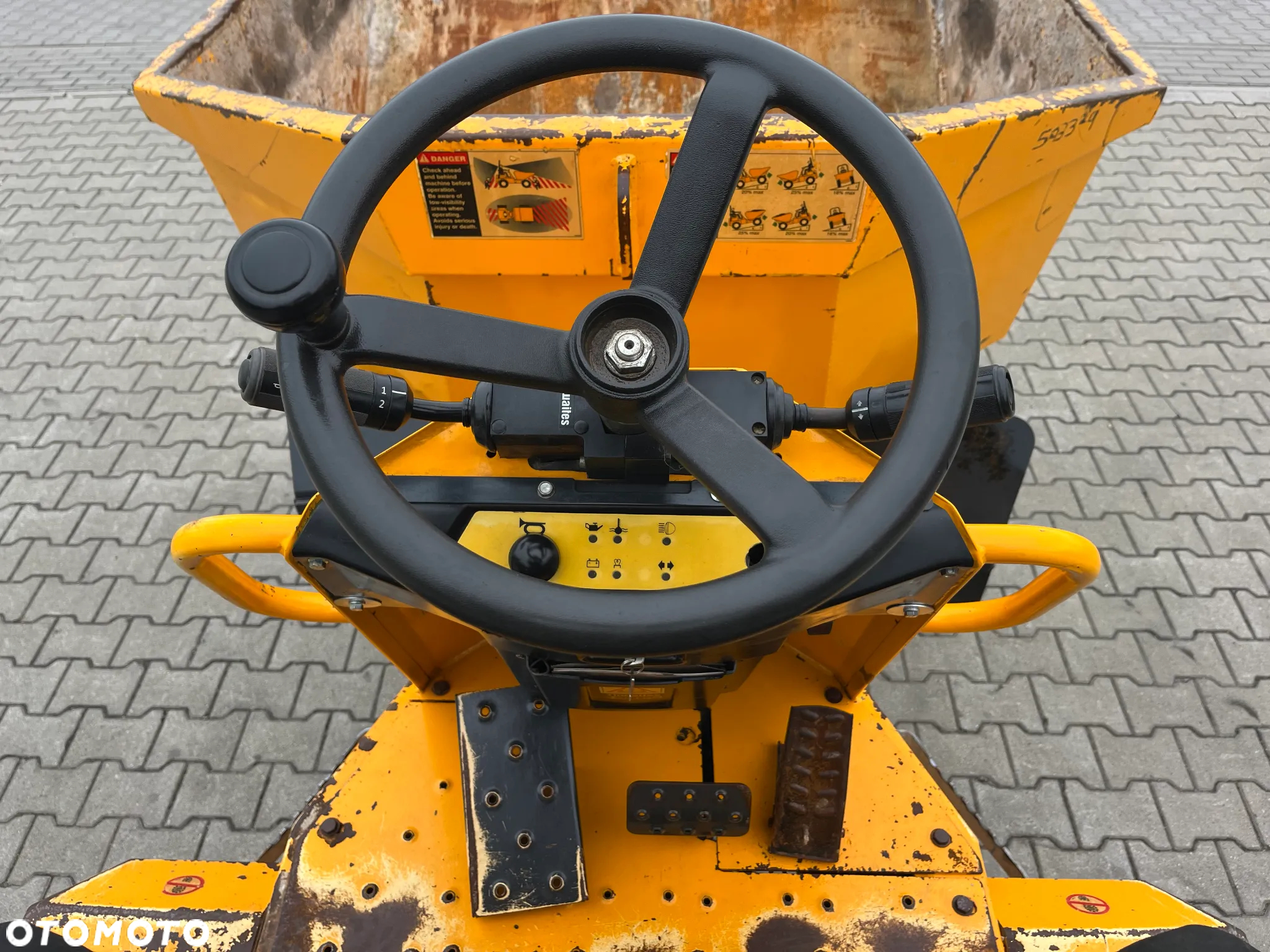 Thwaites Mach 471 2 Tonne Hydrostatic - 25