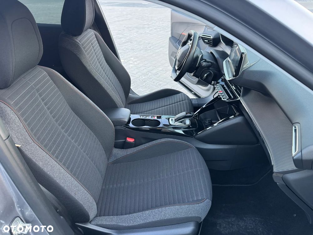 Peugeot 2008 PureTech 130 EAT8 Active - 9