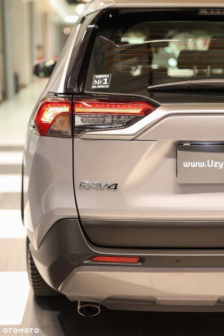 Toyota RAV4 - 23