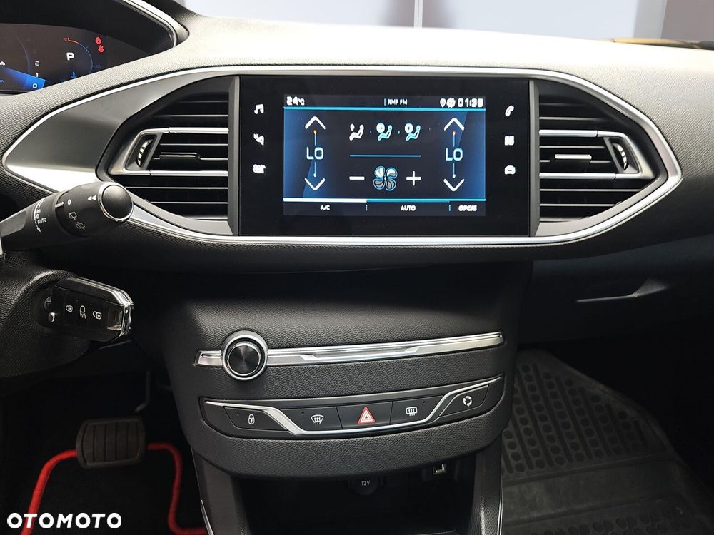 Peugeot 308 1.5 BlueHDi Active Pack S&S EAT8 - 17