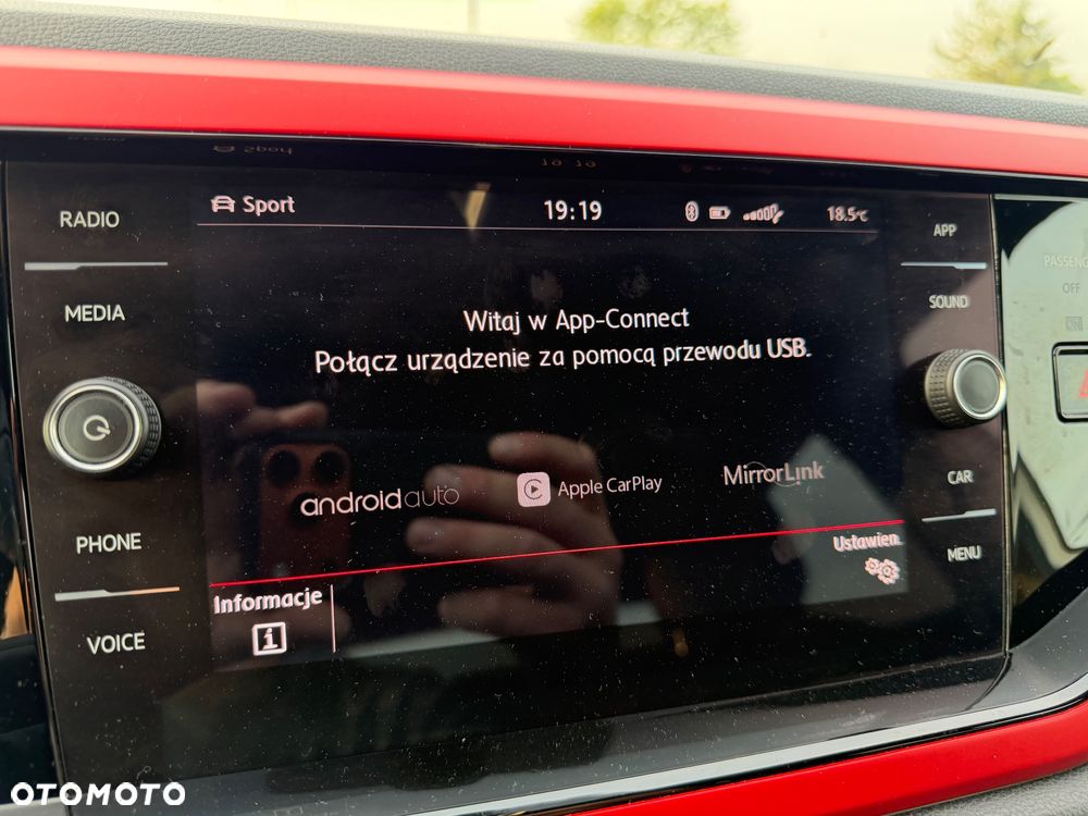 Volkswagen Polo 2.0 TSI DSG GTI - 28