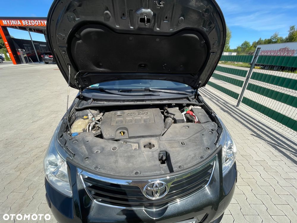 Toyota Avensis 1.8 Comfort - 16