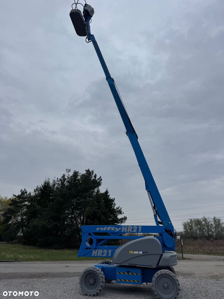 Nifty HR 21 Hybryda 21 metrów zwyżka Podnosnik podest - 3