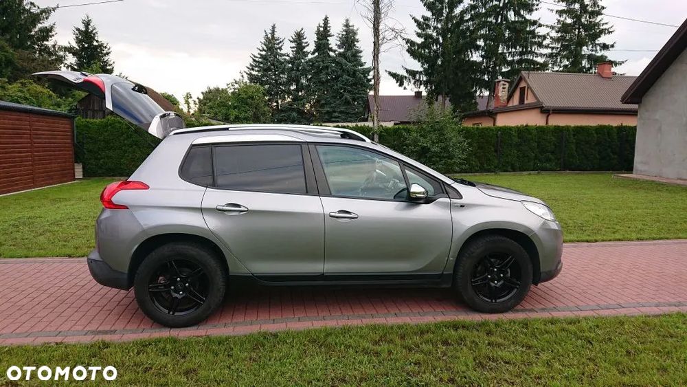 Peugeot 2008 1.2 Pure Tech Style - 26